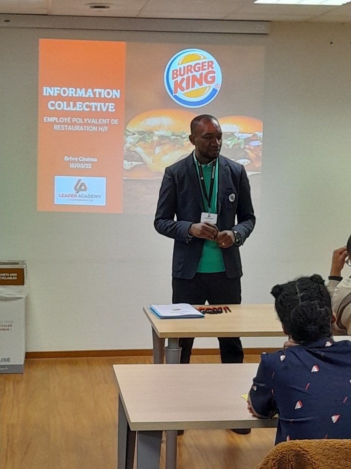sedanfred's tweet photo. Très belle collaboration entre les équipes du @poleemploi_NA de #BrivelaGaillarde et celle de #burgerking pour le recrutement de plus de 70 personnes pour l'ouverture du nouveau restaurant.

#TousMobilisés #Emploi #recrutements https://t.co/7gOae7BPuf
