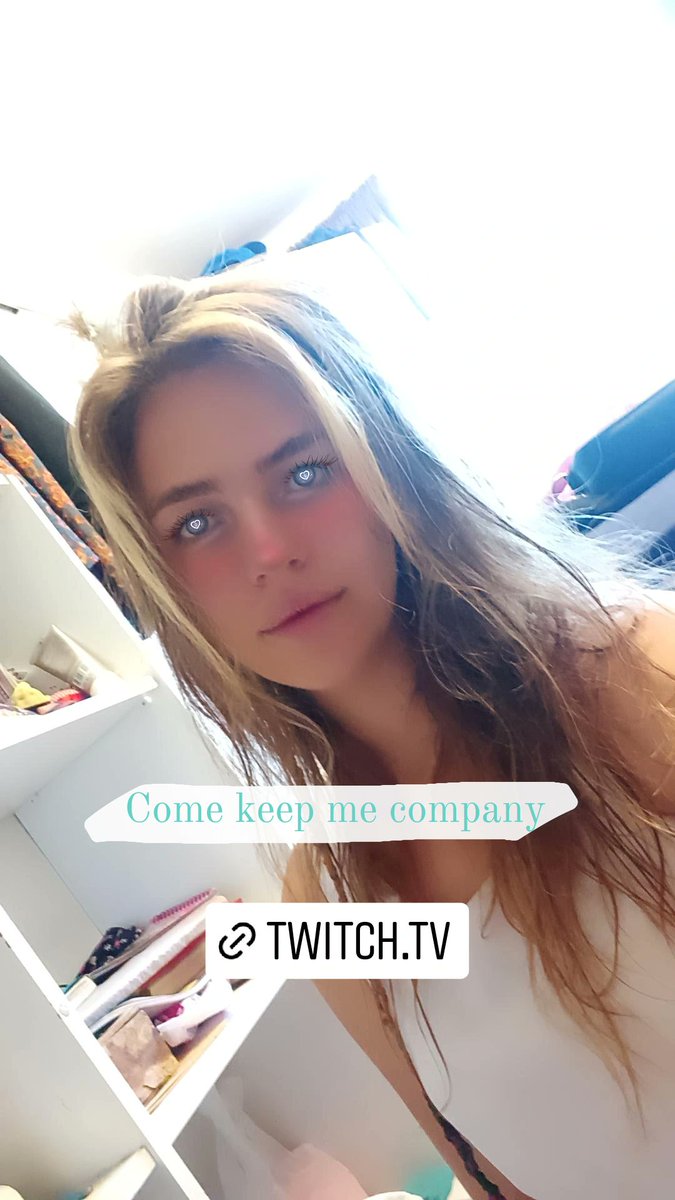 YDaesies's tweet photo. Cleaning day!

#friday #cleaning #packing #live #stream #streamee #twitch #twitchstreamer #twitchgirl https://t.co/cxjvISQrwB