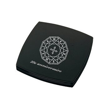 Moi dix Mois: 20th anniversary collectibles become available for
