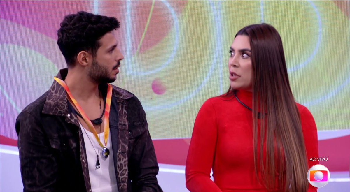 RoneiTheBesT's tweet photo. Gente as caras e bocas q Nanacita faz quando está discutindo é MUITO engraçado.
Ela é 1 meme ambulante. KKKKKKKKKKKKK
Entregou tudo nesta dinamica flopada HAHAHA
A cara de cú do Rodrigo ouvindo umas verdades no AO VIVO!
#BBB22 #Naiara #CuDrigo #Jogodadiscordia #ProvaDoLider https://t.co/lhXwS9pDpN