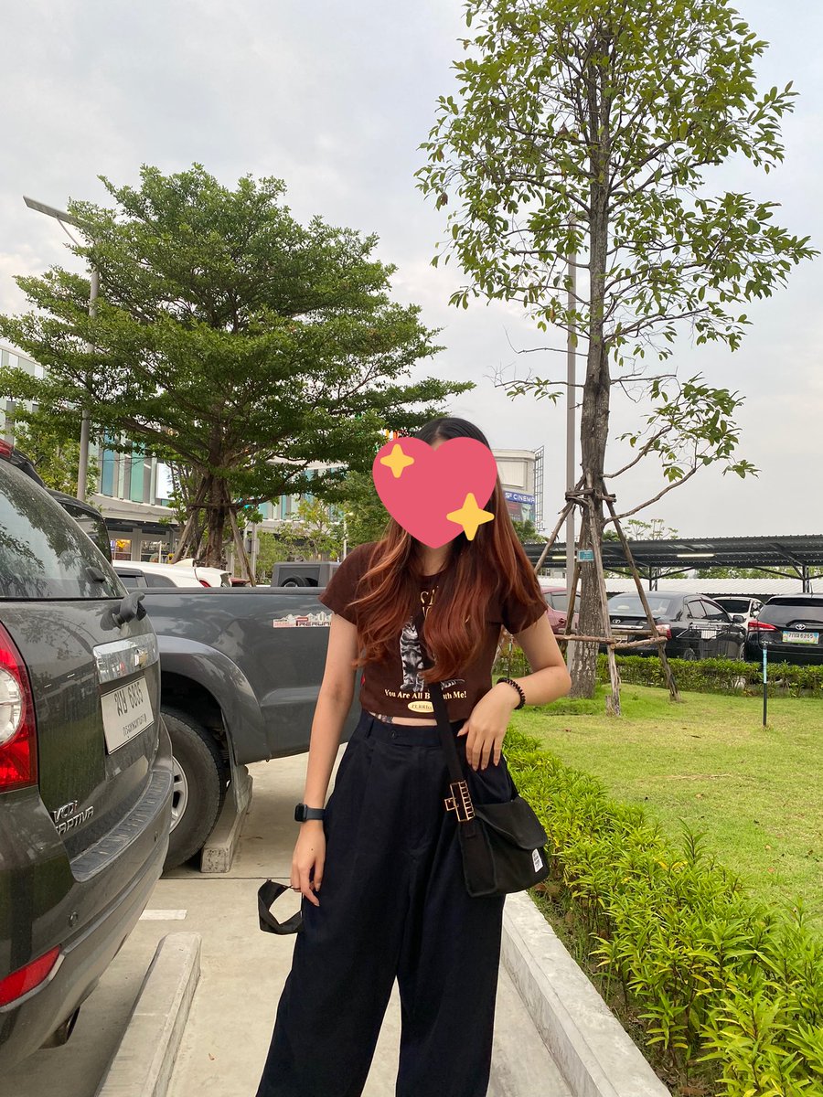 chachahrr's tweet photo. ปล่อยกางเกงแบบในรูป เอว27-29 ทรงขากระบอกสวยมากๆ 150 รวมส่งค่ะ 🧜🏻‍♀️ #ส่งต่อเสื้อผ้ามือสอง #ตลาดนัดมือสอง  #ส่งต่อเสื้อผ้า #ส่งต่อ #เสื้อผ้ามือสอง https://t.co/r9ufUZXoSJ