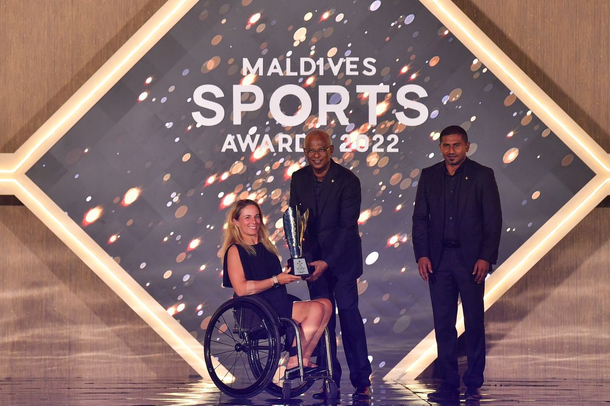 What an honour to be presented with a Sporting Icon award at the first <a href="/MVSportsAwards/">Maldives Sports Awards</a> by President <a href="/ibusolih/">Ibrahim Mohamed Solih</a> Congratulations <a href="/AhmedMahloof/">Ahmed Mahloof</a> for an incredible event #Recognition #Appreciation #Encouragement #PowerOfSport
