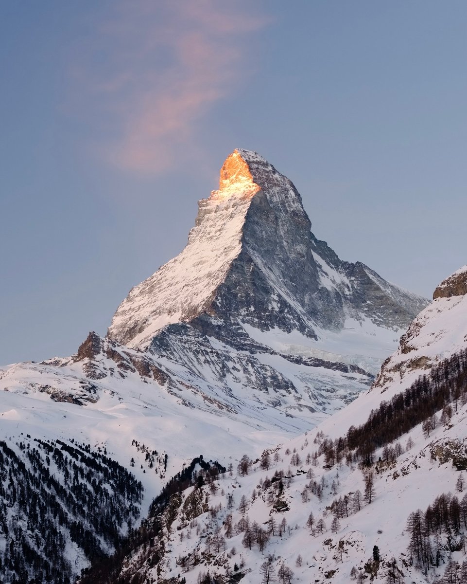 “The mountains are calling, and I must go.” 🤍

pc: <a href="/am/">a</a>.basteir