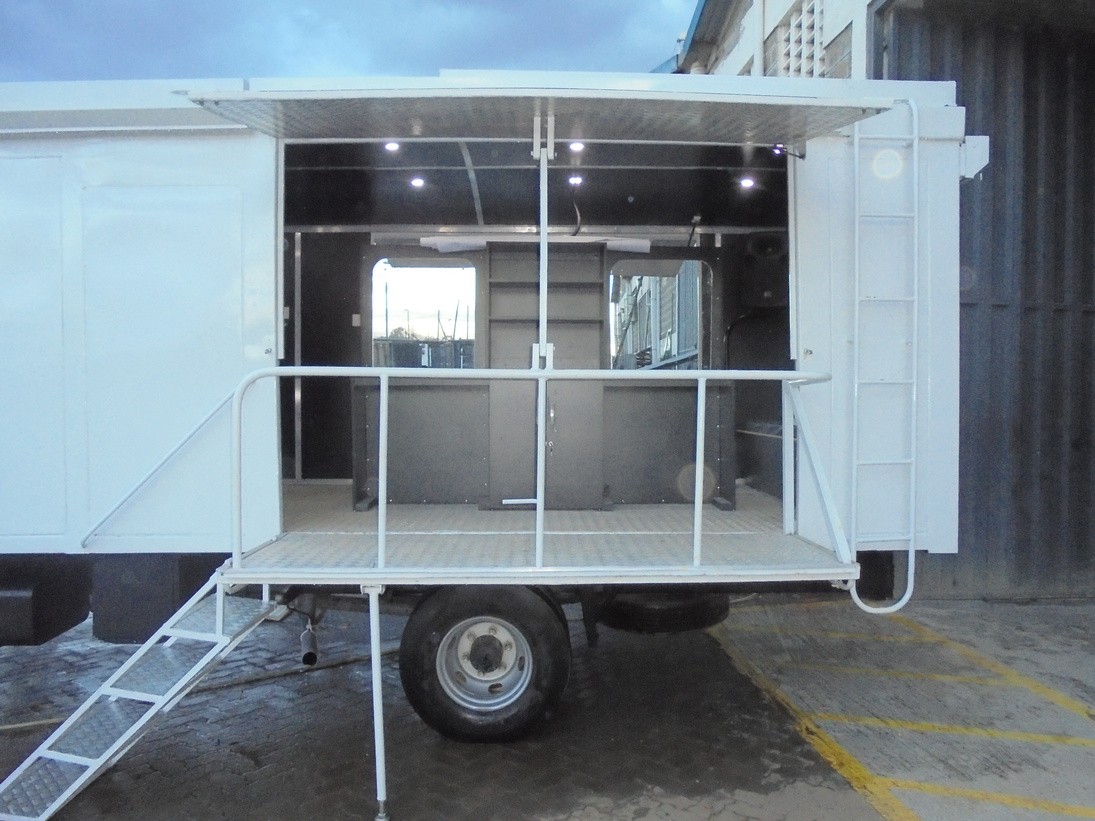 CentreComplete's tweet photo. Our client wanted a mobile salon;  
We converted an FRR to a work station fitted with mirrors, cabinets, sinks, instant hot water flexi showers and a pedicure and manicure lounge.
We will bring idea to life. Contact 0713133969/0721548537

Ksh 500 Atwoli Ichaweri Carrefour M-pesa https://t.co/Vzf9rS1U42