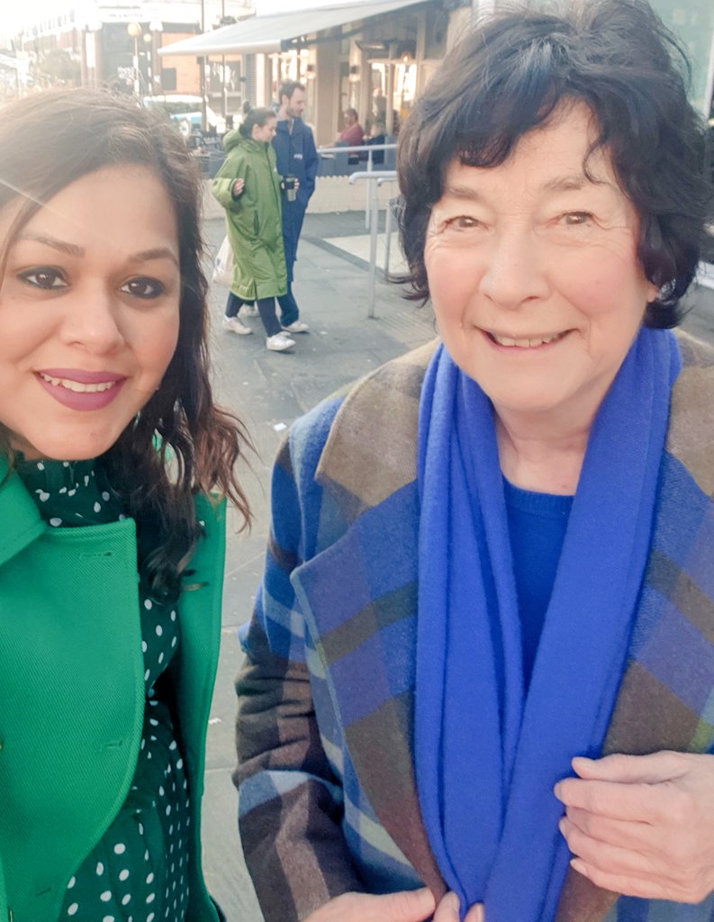 AliRacaniere's tweet photo. Walking to work

This lady has some great colour vibes

Giving me a run for my money #ColourQueen #QueenofColour 

Also noting the couple photobombing behind us are matching our colours 😄

Posted with permission

#colourjoy #colourfix 
#SpringIsComing 
#FridayFeeling https://t.co/elUGpRDNxl