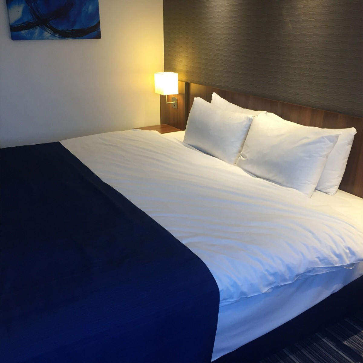 HiExCrawley's tweet photo. Glen S on TripAdvisor shared the perfect pic for #WorldSleepDay 😴 https://t.co/PVCYo96be7