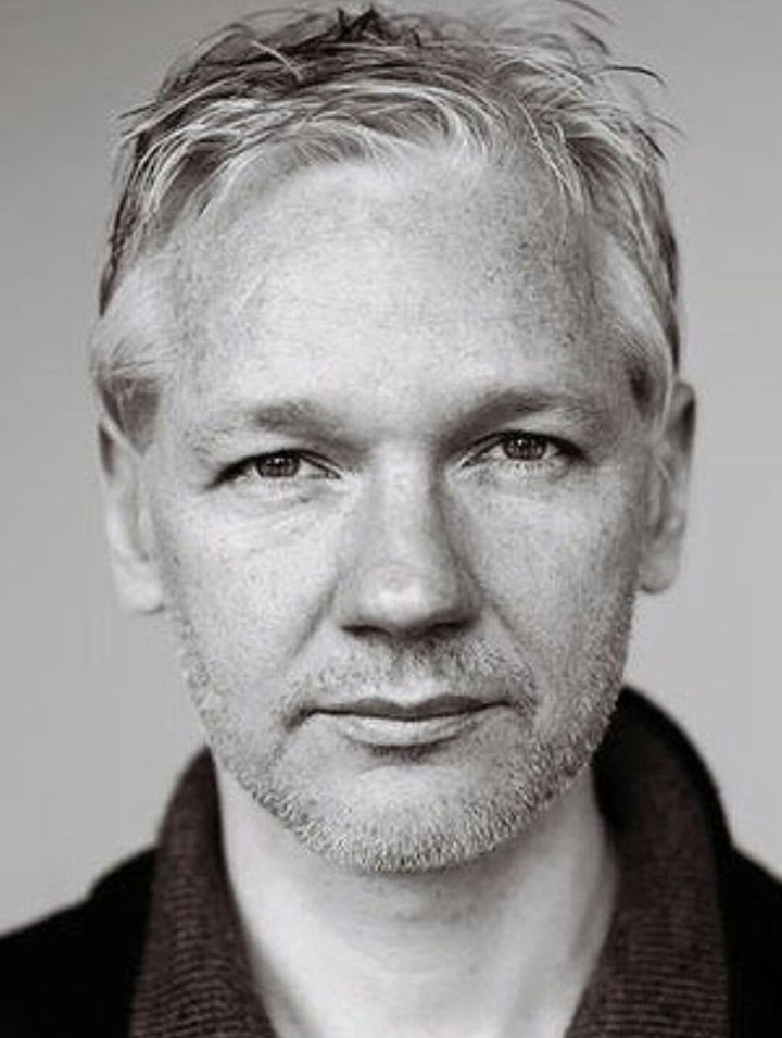 Rivelare crimini di guerra non dovrebbe essere un crimine. #JournalismIsNotACrime

#FreeJulianAssange #JulianAssange #FreeAssangeNOW #FreeUkraine #StandWithUkraine #NoWarInUkraine #OpRussia #news #Italia #Italy #Anonymous  #FckPutin