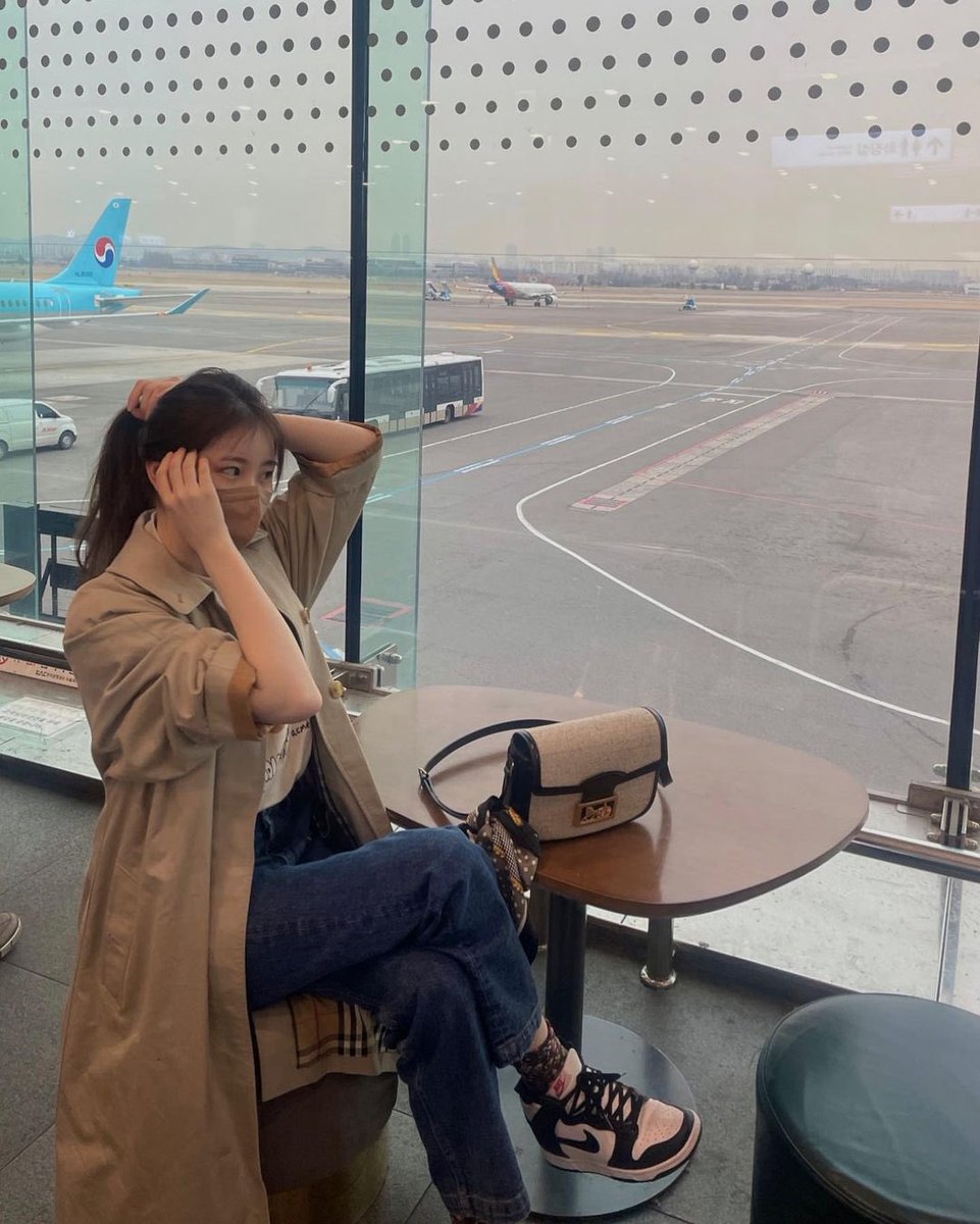 flywitheleven's tweet photo. 220318 chaestival_ IG update
https://t.co/ylb4uzCS8P

"✈️ 🐻"

#이채연 #LEECHAEYEON @official_LCY https://t.co/VfEnP4ABXN