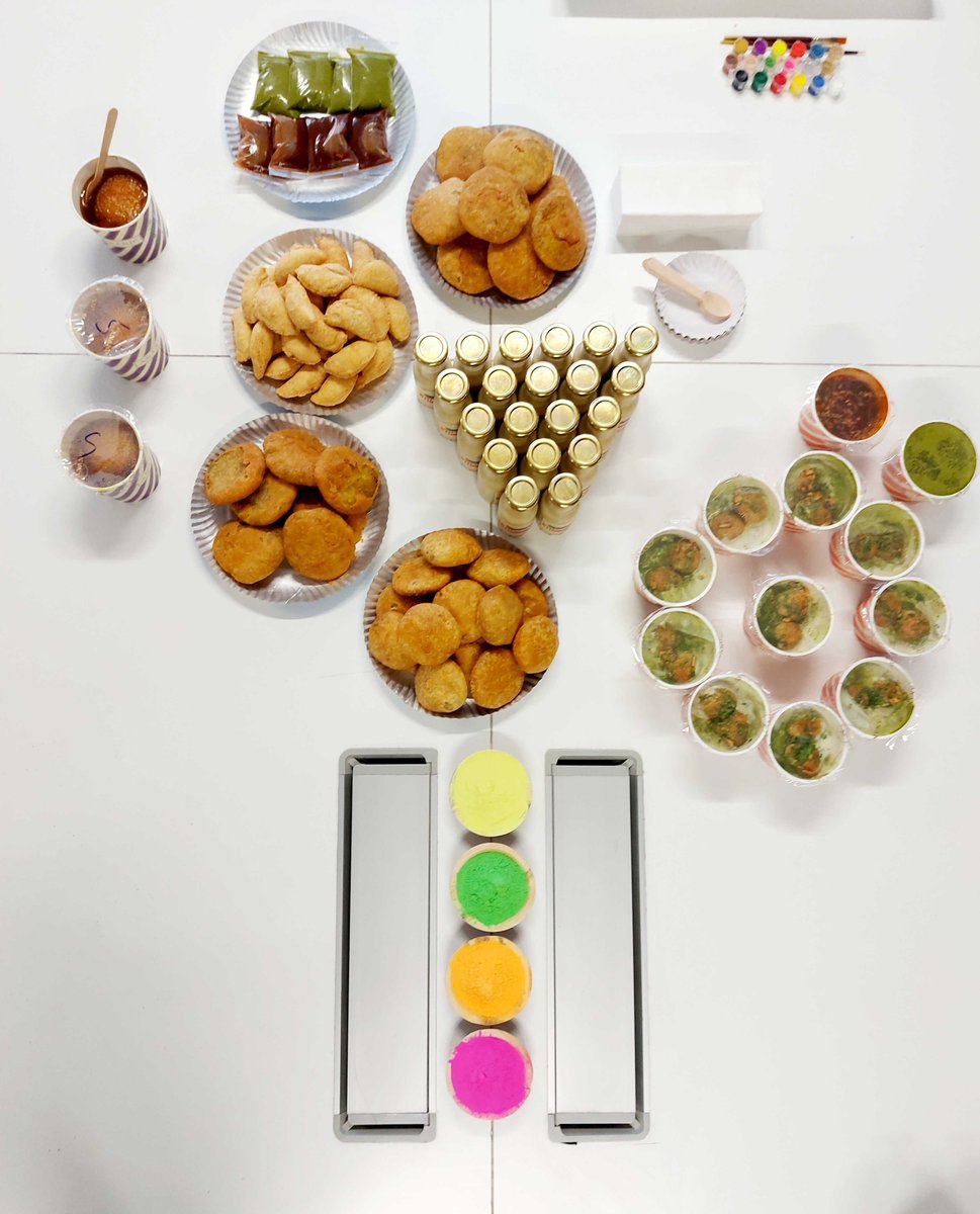 kutumbapp's tweet image. "Colors being the most important element of our lives, cheers to our marvelous team. @kutumbapp wishes you a very Happy Holi!"
#होली #holi2022 #kutumb #officeculture #holiparty #officelife #life #colors #foodandbeverage #thandai #funatwork #funday #festivalofcolours