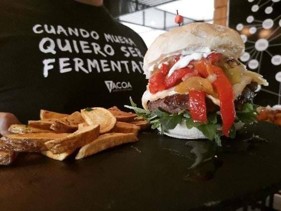 #fridaymood
Es viernes y el body lo sabe
🤩
En TACOA te esperamos con las mejores cervezas y lo que te pida el buche 🍔🍺
⚠️ Reservas y Servicio a Domicilio ☎️ 922564173
1️⃣a Fábrica Artesanal de Cerveza de Canarias 🏖️ Tenerife 2️⃣0️⃣0️⃣1️⃣
🅾️% Bullshit  💯% Craft Beer