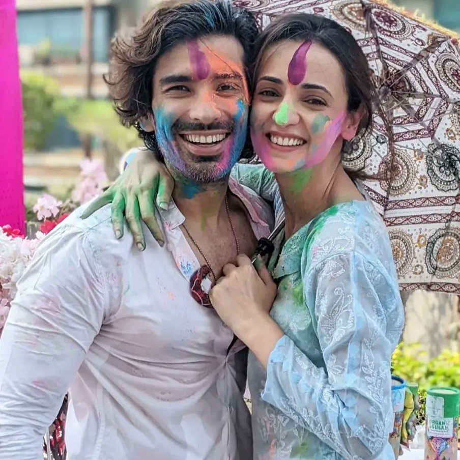 glamsham.com on Twitter: "Celebs celebrate holi with their loved ones💜💥😍 #glamsham #rubinadilaik #abhinavshukla #rubinav #rahulvaidya #dishaparmar # sanayairani #mohitsehgal #dheerajdhoopar #vinnyaroradhoopar #hinakhan #rockyjaiswal #Holi #Holi2022 ...