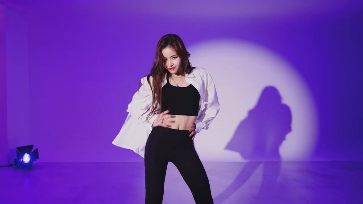 xgcherry's tweet photo. Amy Hervey
Nació el 7 de junio del año 2002.
Fue la séptima miembro en ser revelada.
Es parte de la rap line.
Su padre es australiano.
Es bastante reconocida en Japón debido a que fue modelo. https://t.co/6mqNuiOS3i