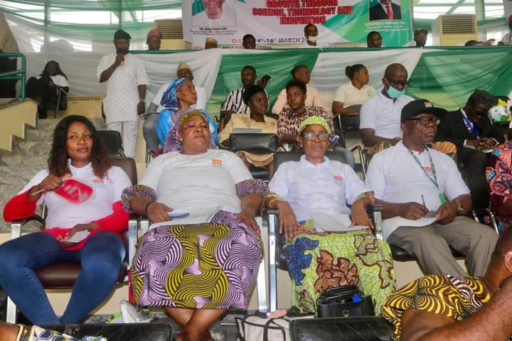 NigeriaAslton's tweet photo. The @NISLT1 was on ground fully represented by the DG, Council Chairman, Elder Olu-Ajayi and members from the @NigeriaAslton at the STI Expo at Abuja. https://t.co/j8Yzd4W2k7