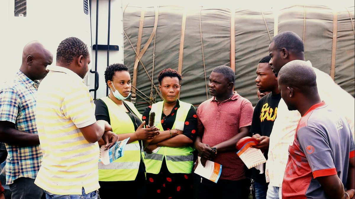 NorthStarAfrica's tweet photo. North Star trains a network of community health workers & peer educators made up of mobile workers, sex workers, and members of the local communities to help provide #SRHR information & education, counseling & appropriate referrals. #NGOWeek #NGOsWeek2022 #BCC
Pic: Otieno_Rnold https://t.co/dKht5CjyTG