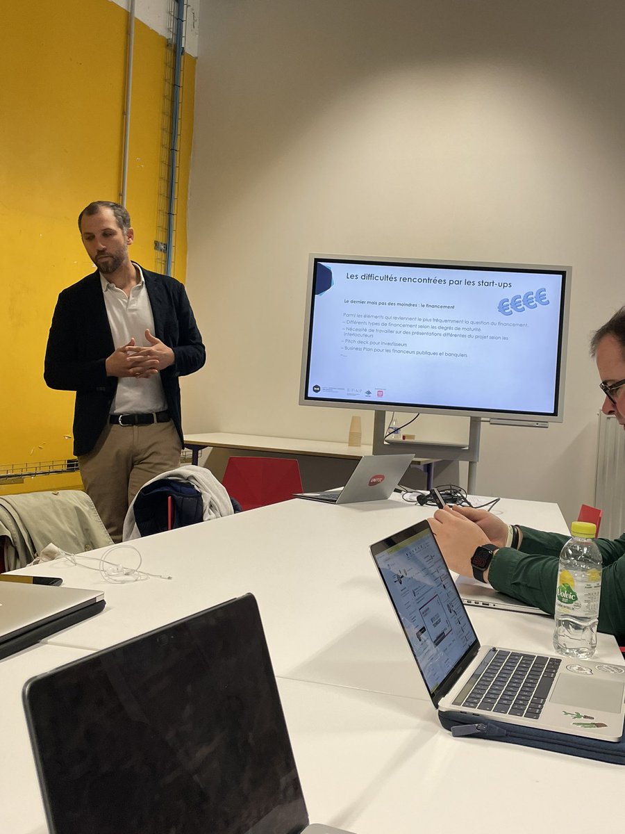 #gogogog le thème de ce matin :comprendre les difficultés rencontrées par les start ups! merci @jeremymaduro <a href="/UNITEC_Bdx/">UNITEC</a>
<a href="/ArnaultChatel/">Arnault Chatel</a> <a href="/VincentMontet/">Vincent MONTET</a>  #mbadm #unitec #FrenchTech