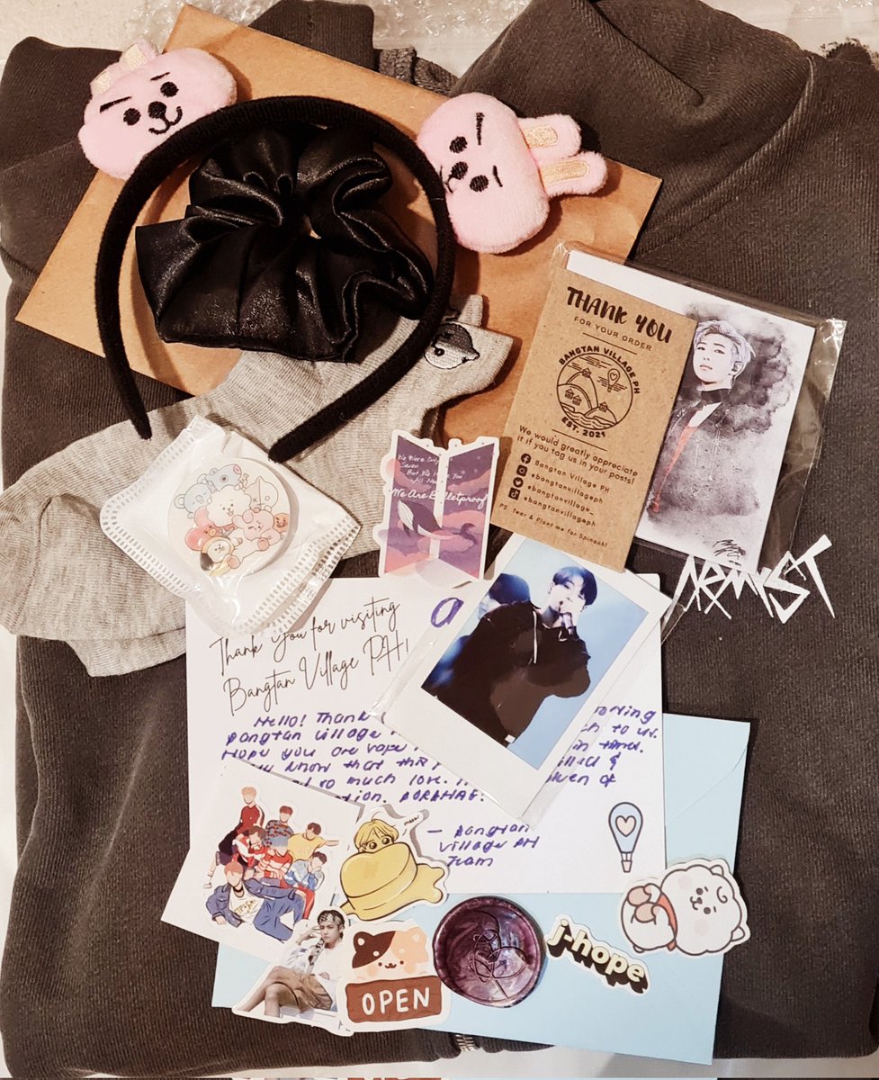 Angel59587077's tweet photo. Got my Armyst Hoodie!!! So kilig!!! 🥰 Thanks so much @bangtanvillage_ for the fast and smooth transaction!💜💜💜 https://t.co/T5zrZengRT