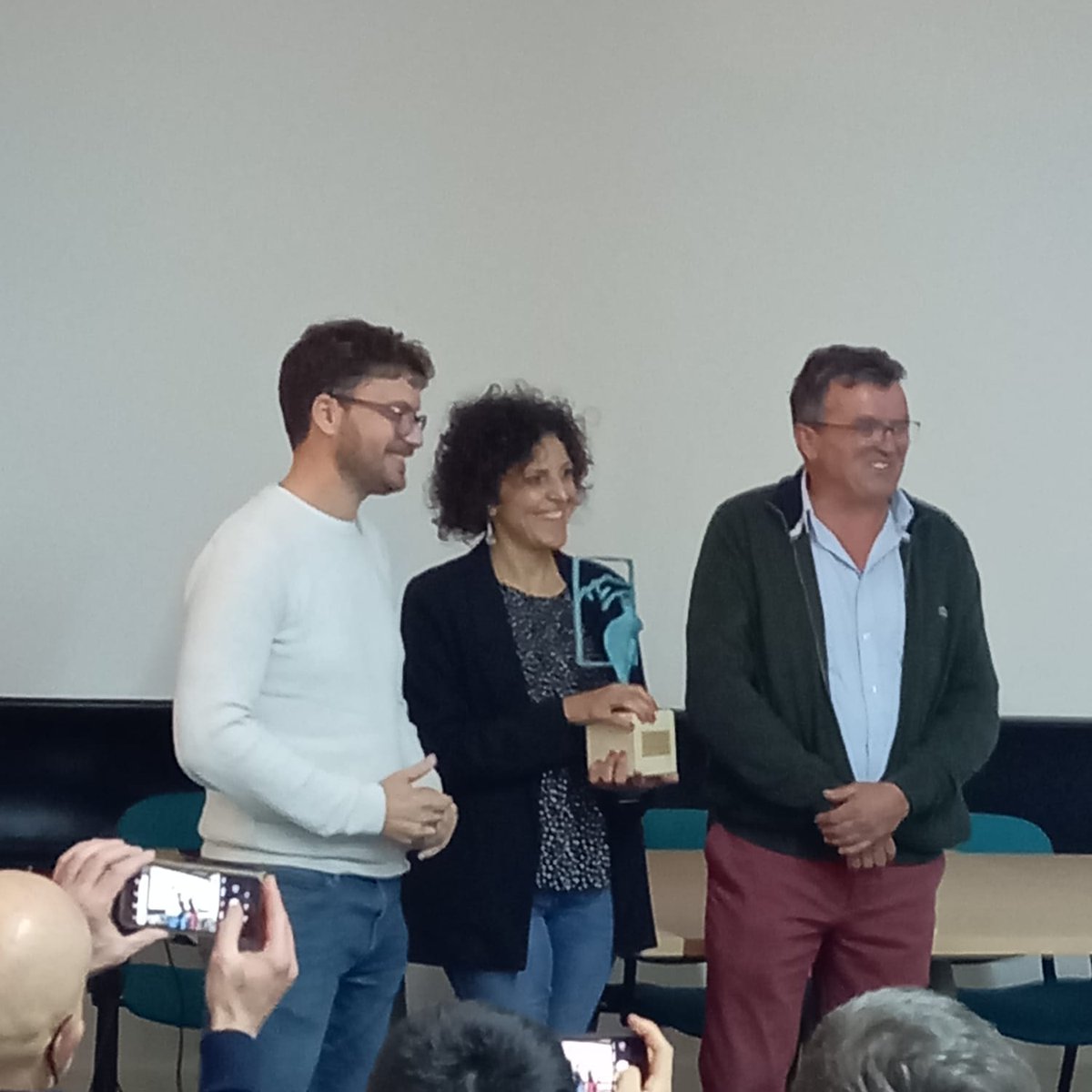 ChemaParaled's tweet photo. 🏆Semana de agradecimientos para el equipo de @Temperotv @aragontv 📺

😊Bien felices por recoger este reconocimiento de las manos de José Luis Barbanoj, presidente de la Asociación de Ganaderos Sierra de Guara 🐑🐮🧀

#TemperoConecta🌾 https://t.co/AET8vhID7P