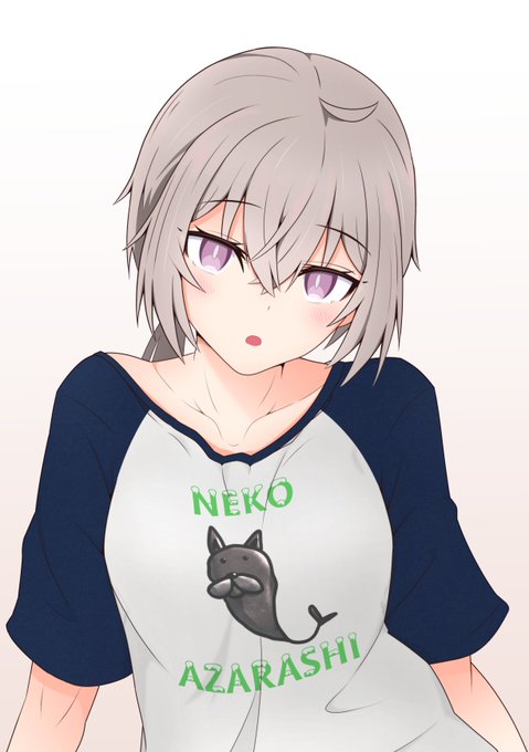 友達のデザインの生き物なんだけど何なんだよこのシャツ…… 