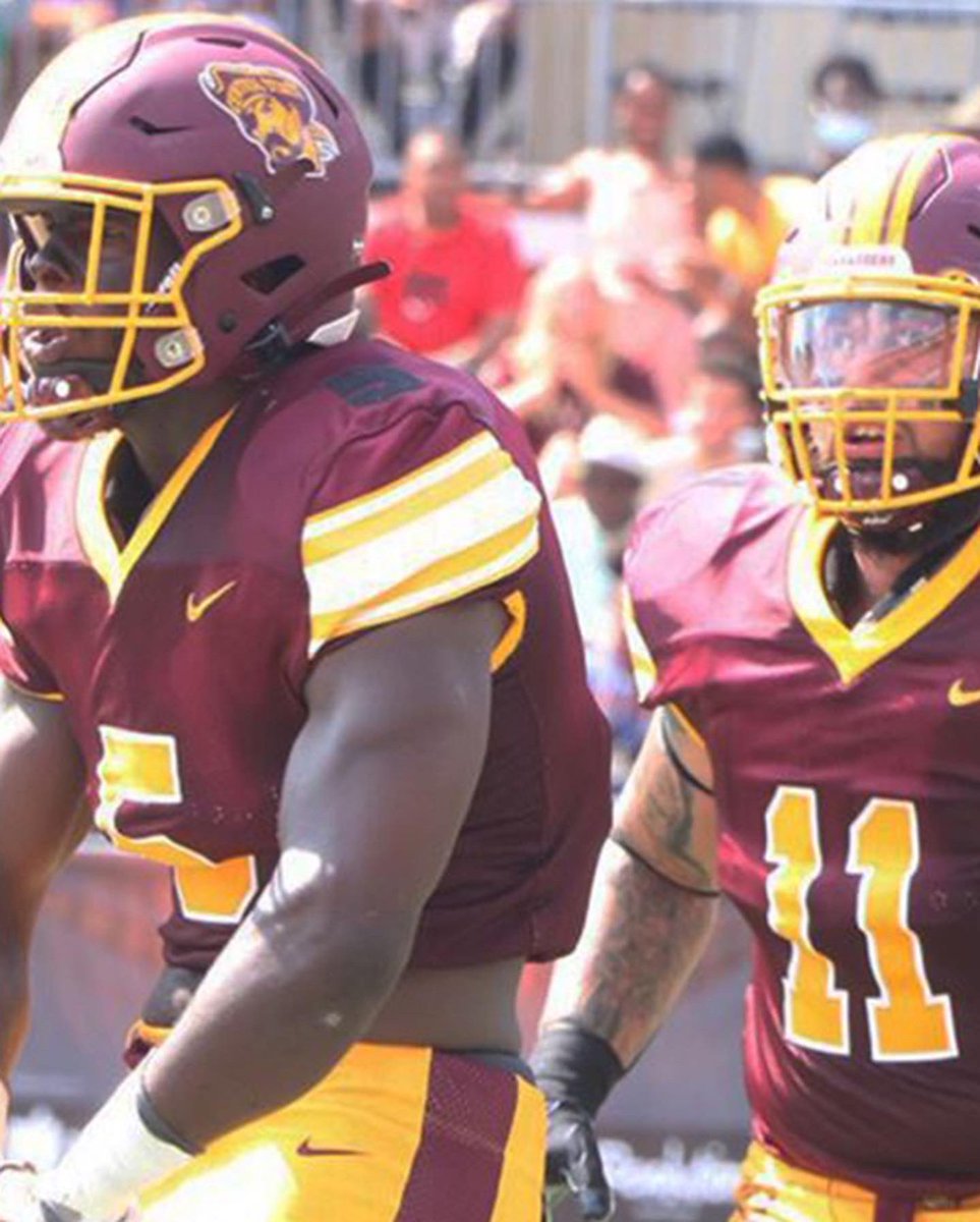 jacobstrinate2's tweet photo. All thanks and glory to God 🙏🏽 I would like to thank my family, my teammates, and those who have helped me get to this point 🙏🏽 blessed to announce that I am 100% committed to Central State Univeristy 🏈‼️ @GO_MARAUDERS @CoachWhitley5 #GoMarauders https://t.co/oxIslM1Hxq