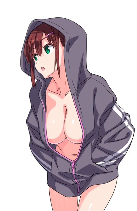 これは脱衣所で裸になってから下着を忘れた事に気付いてパーカーだけ羽織って取りに行く千夏ちゃん 