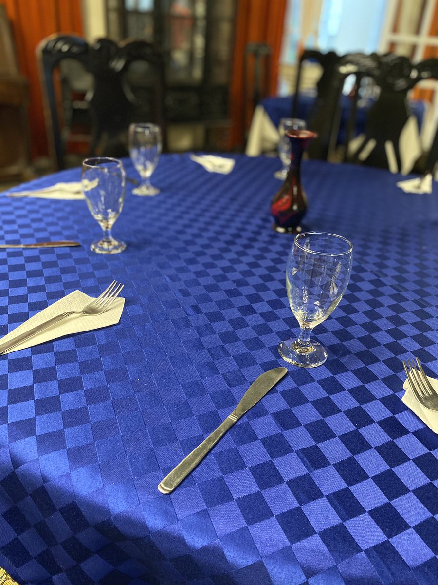 Durante nuestro recorrido por unidades de #Camagüey, realizamos intercambio con trabajadores del Restaurante "LaVolanta". 
#ComercioCuba #Cuba
<a href="/PresidenciaCuba/">Presidencia Cuba 🇨🇺</a> <a href="/MMarreroCruz/">Manuel Marrero Cruz</a> <a href="/JorgeLuisTapiaF/">Jorge Luis Tapia Fonseca</a>