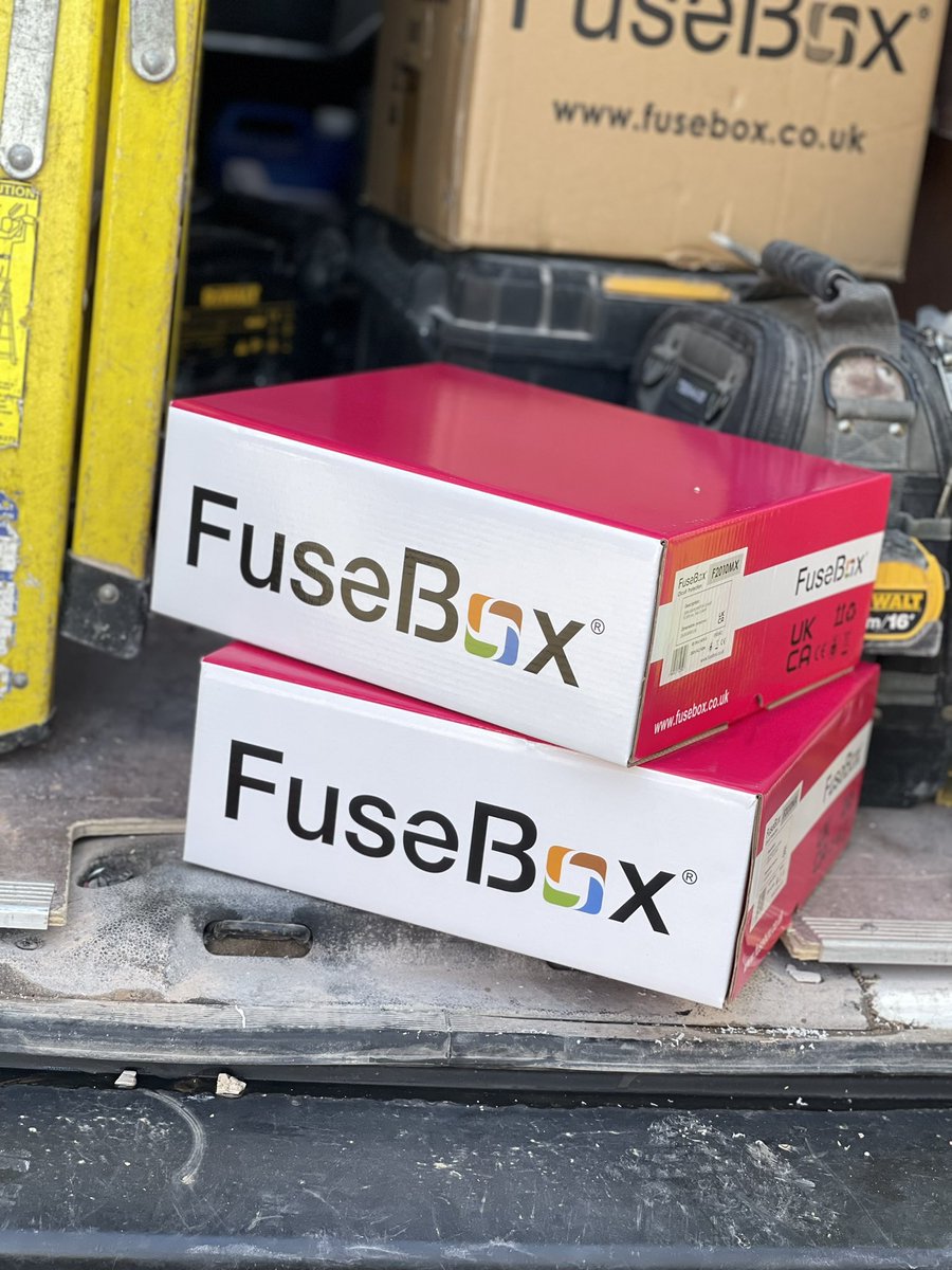 rosaelectrical's tweet photo. #Fusebox Fridays https://t.co/frKYIGjHku