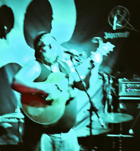 IrregularPat1's tweet photo. Crazy-fullmoon-South-London album launch last night.
#PerfectlyExecuted: acoustic sets from #IantheGirl? #JonLeChampignon alongside the super impressive IP faves #EdieRay #TomMoody and surprise and blinding guest appearance from @CRUSHEDBYPIMPS
Massive massive thank you! https://t.co/HishaxawK4