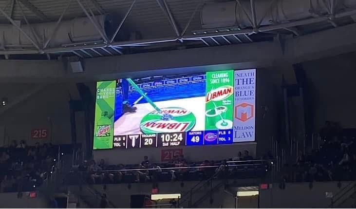 #sportsbiz Big shout out of thanks to our <a href="/FLGatorsSP/">Gators Sports Properties</a> <a href="/Learfield/">LEARFIELD</a> partners at <a href="/LibmanCompany/">Libman Company</a> Thank you for your partnership. Appreciate all you do to support college hoops. Happy #marchmadness to everyone at #libman. #goodstuff #goGators #gatornation #libmannation @OConnellCTR 🐊