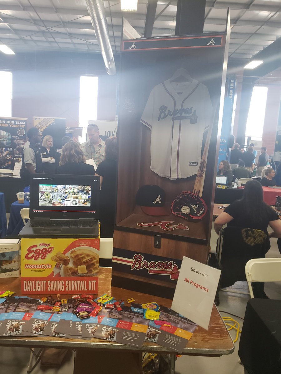 MidAmDisplay's tweet image. Thank you to everyone who came by our booth during Ranken&apos;s Job Fair. 

We enjoyed getting to meet you and hope to see you again as future employees. 

In case you missed us at the event, you can apply for jobs online by following the link:

midamericadisplay.com/careers/
.
.
#jobfair