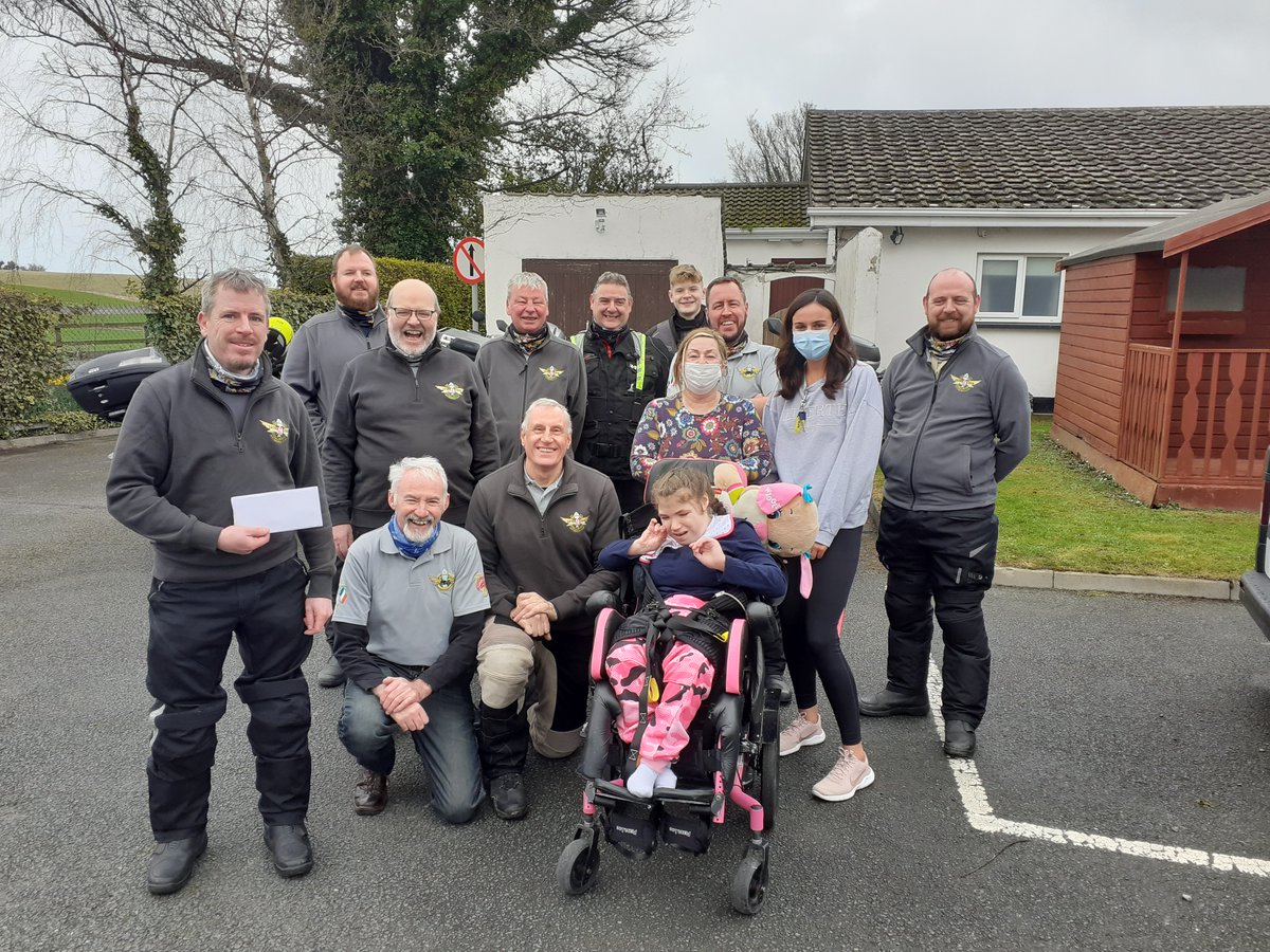 StCatherinesSCA's tweet photo. It was a pleasure to meet some of the @ClondalkinMcc last Saturday. They presented us with a cheque for funds raised by the biking community for Haughton House, where one of the club members' children attends for respite. Thank you all for this fantastic act of kindness! 💙😊💙 https://t.co/6HnMwsPmtc