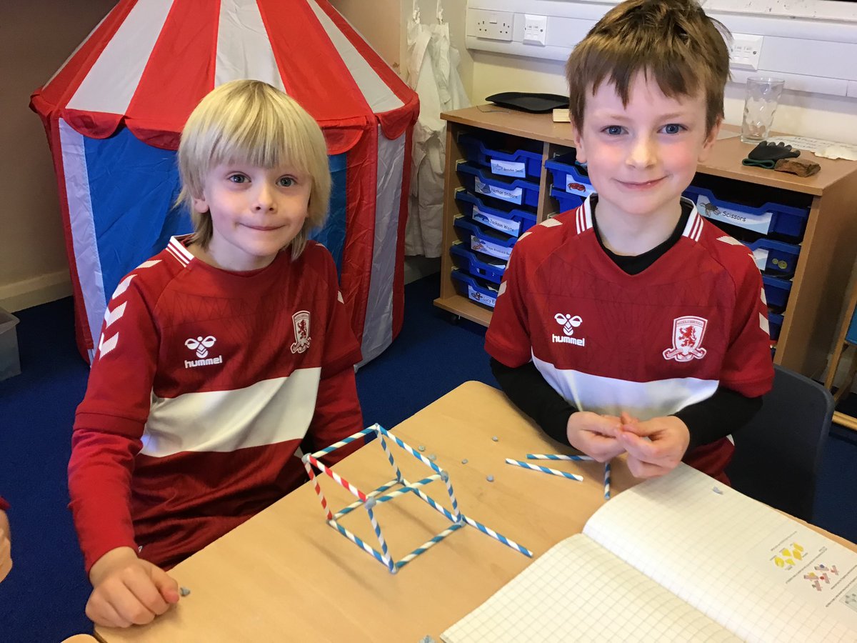 YarmPS's tweet photo. Exploring edges and vertices of 3D shapes #ypsmaths #KS1 https://t.co/Nx8VPtx4Wj