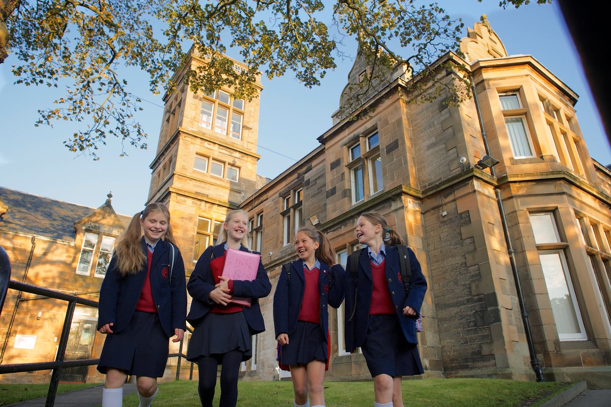 Life in uk. Колледж Святого Антония (Оксфорд, Англия). Private School школа Великобритании. Школы Люксембурга. Общеобразовательная школа в Англии.