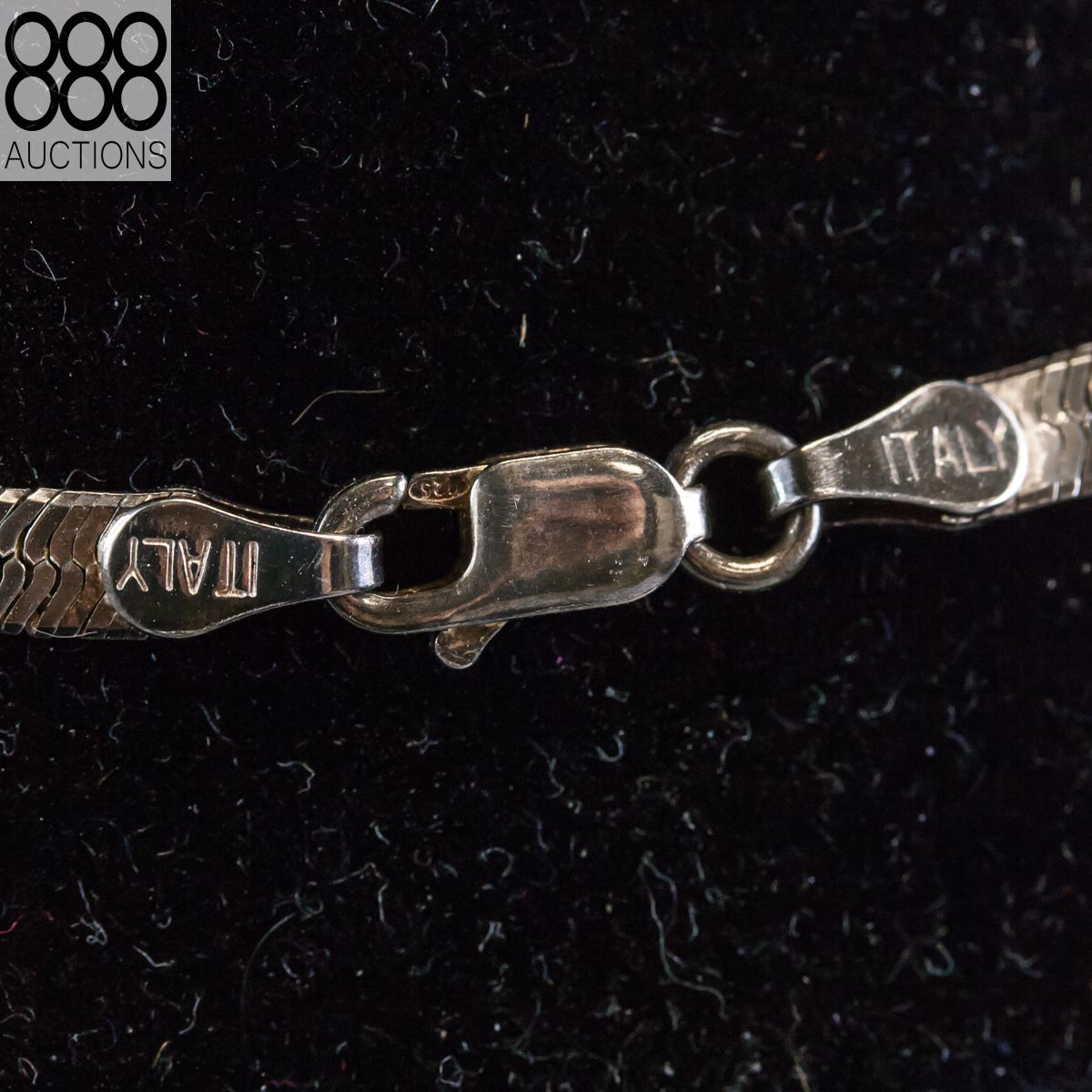 888auctions's tweet photo. Sterling Silver Chain Necklace
(Auction Date: Thursday, March 24, 2022, at 2:00 PM)
View item at: https://t.co/aYoPWOMg3B
#Silver #Sterlingsilver #Jewellery #SilverJewelry #Silverchain #Necklace #SilverNecklace #Italiansilver https://t.co/KNrs8UN6Gr