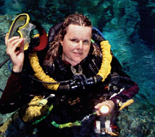 EBTSOYP's tweet photo. Fully rested after March Break? Come kick off next week in style with a triple header with World Class Diver @jillheinerth, Rainforest Protector @CallieBroaddus and Volcano Aficionado @georuzo! Come register today at
https://t.co/t54BnDmz9z
#explore https://t.co/4zCZbtcyCX