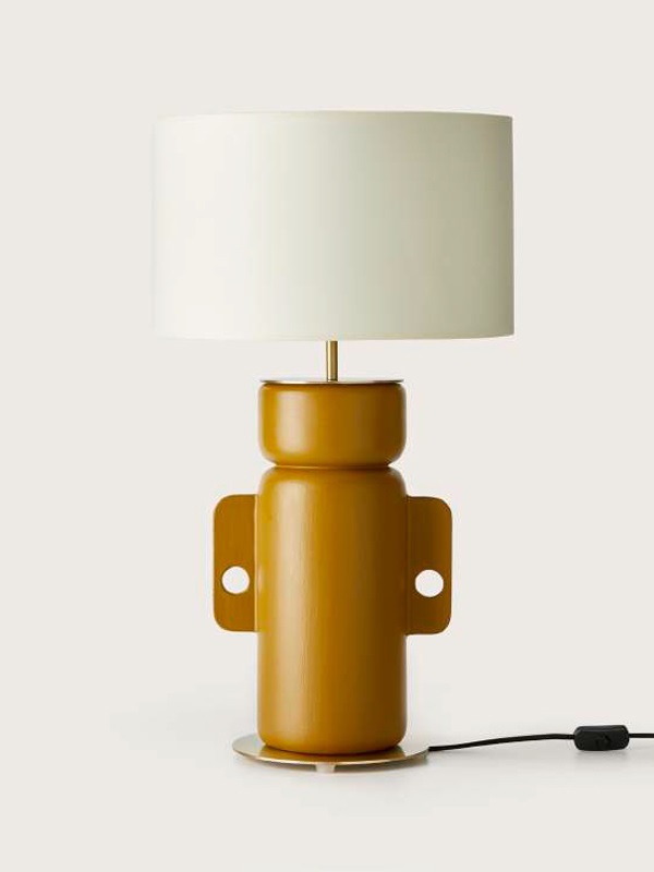 DonLighting's tweet image. 👍Do you dare to renew the decoration of yourhome interior? Here is the lovely Ena Table Lamp Design by AC Studio!
➽bit.ly/3ilZpr7
#donlighting #aromas #ena #enalamp #enatablelamp #collection #interiores #interiorismo #tablelamp #lamparademesa #decoration #decor #luxury