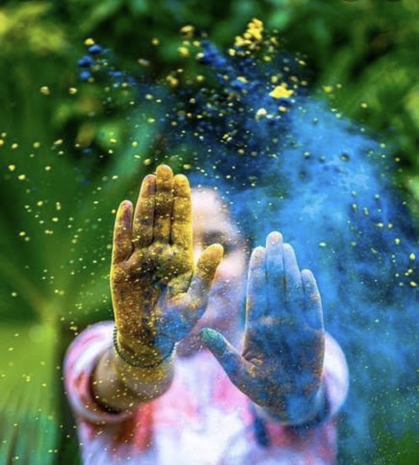roylacfernandes's tweet photo. Let the colours of #holifestival spread the message of #peace and #happiness.
Happy Holi!
#peaceinworld
#yellowblue https://t.co/DFqHG4FPZX