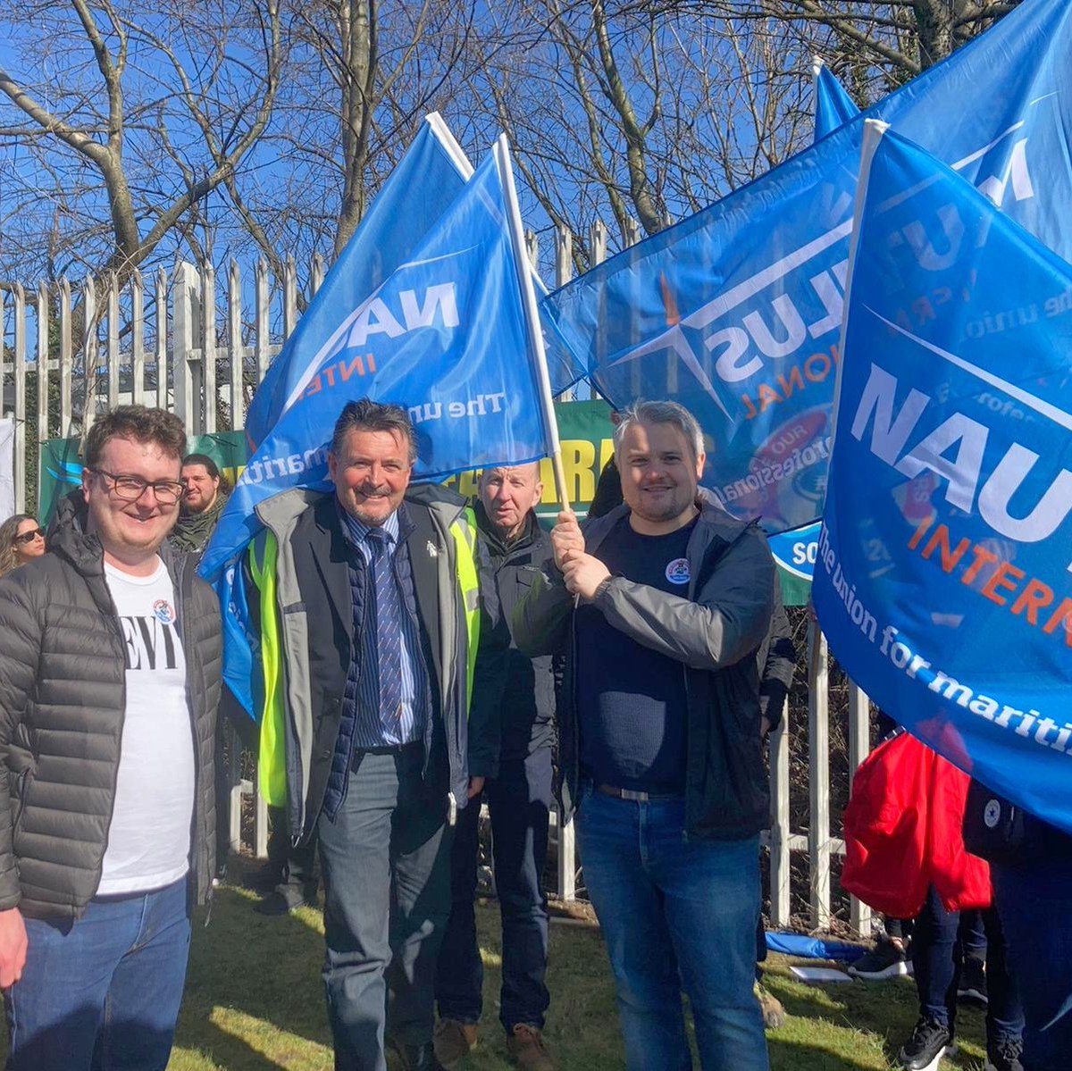 P&O's parent company made £1.3billion in profits last year. @LiverpoolLabour stands in solidarity with the 800 unfairly sacked P&O workers.

The government must now step in to protect these jobs & close any employment loopholes.

#BoycottPandO #WeWontGoWithPandO
#SaveOurSeafarers