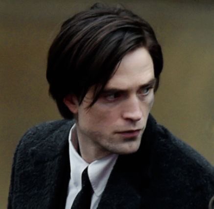 robennettison's tweet image. those emo boys with their emo hair &amp;amp; their emo clothes 🖤🖤🖤🖤