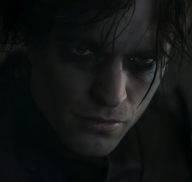 robennettison's tweet image. those emo boys with their emo hair &amp;amp; their emo clothes 🖤🖤🖤🖤