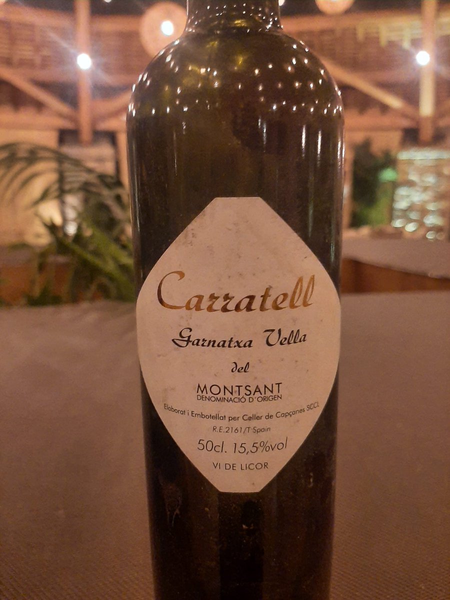 Josep "Pitu" Roca tria "Carratell 1996" de Capçanes per a La Nit del Sommelier, organitzada per l'Associació Catalana de Sommeliers.