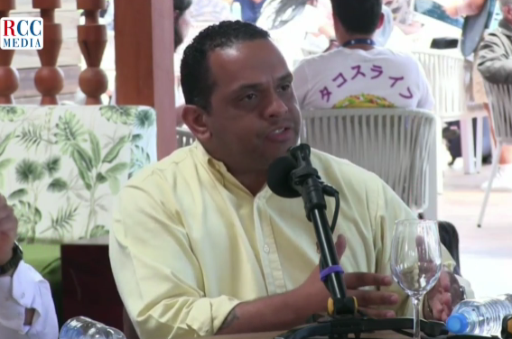 En #SoldelaMananaRD el secretario de <a href="/adompretur/">ADOMPRETUR</a>, Antonio Almonte (<a href="/almonte82/">Tony Almonte</a>) afirma que Puerto Plata está viviendo un momento histórico a nivel de turismo y gubernamental.

#DecimoAniversarioSoldelaManana #SoldelaMananaenPuertoPlata
 
<a href="/ZOLFM1065/">ZOL 106.5 FM</a> @RCCMediaRD