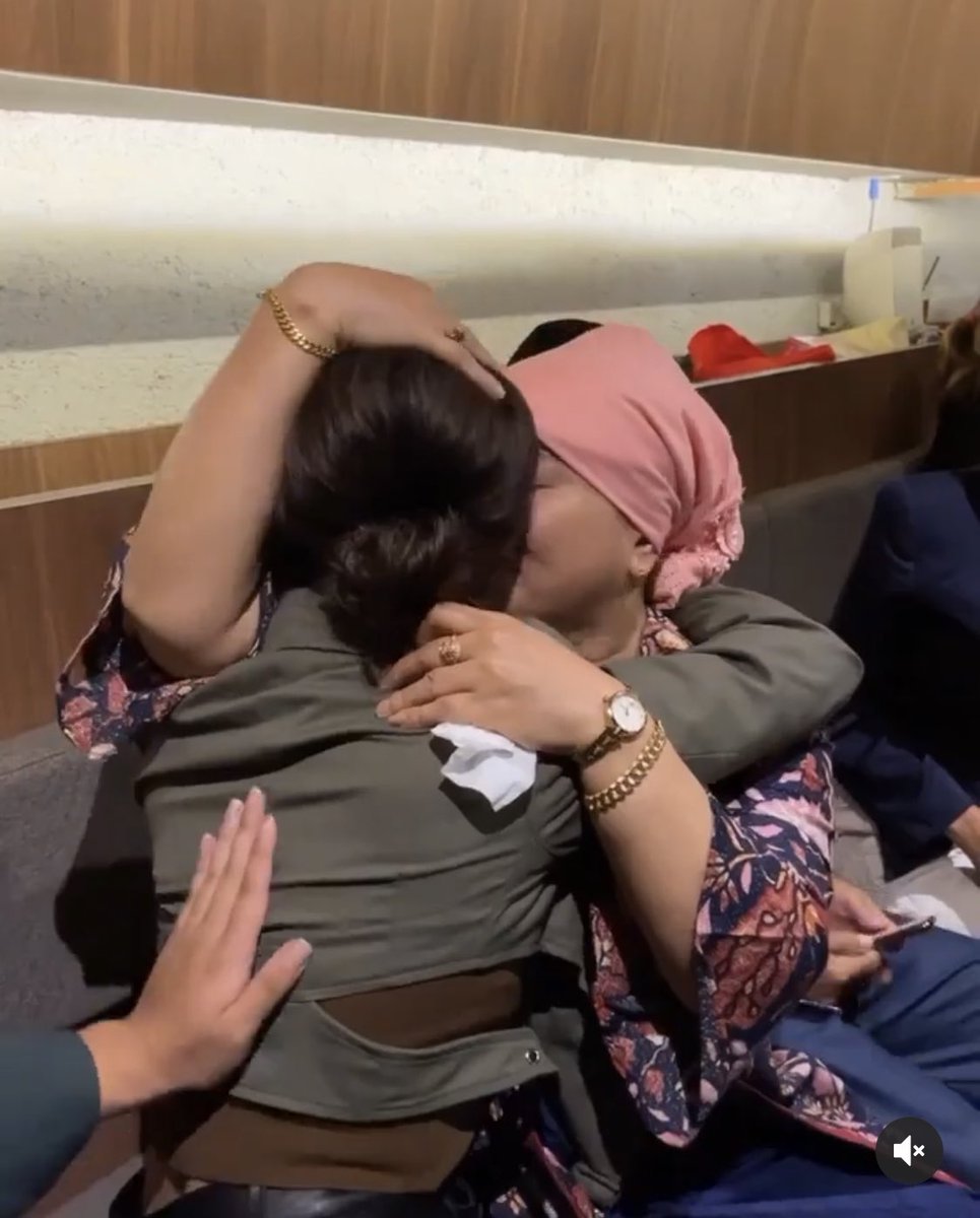 merlitadanena's tweet photo. Tambah mewek ngk tertahankan sih kl liat ini #GoFujiandKandaBrothers https://t.co/c8w5M1ERoj