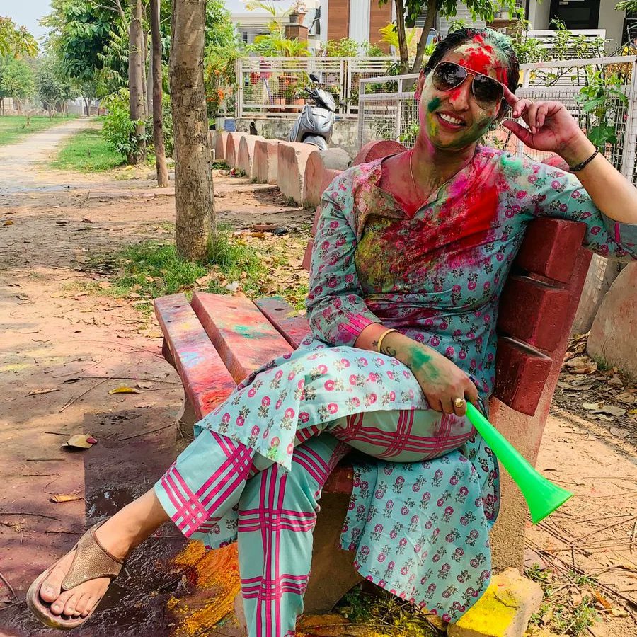 rj_geet's tweet photo. रंगना ज़रूरी है !!! #happyholi #rjgeet https://t.co/2GOaZ3y80F