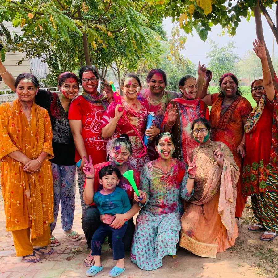rj_geet's tweet photo. रंगना ज़रूरी है !!! #happyholi #rjgeet https://t.co/2GOaZ3y80F