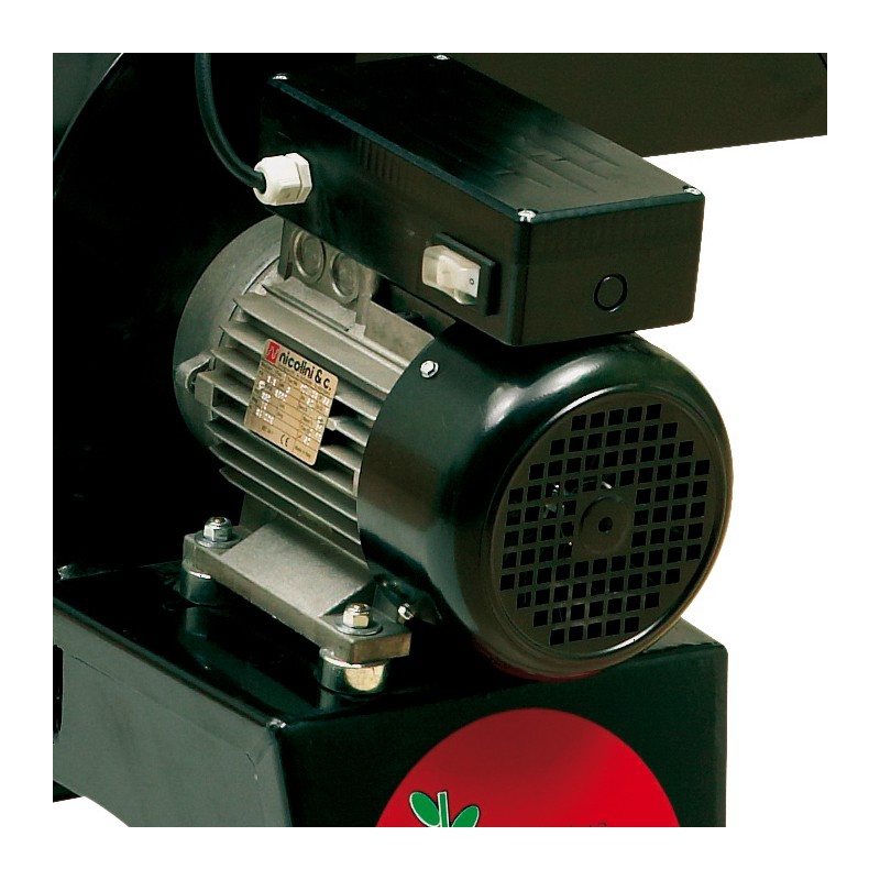 maquirenta's tweet photo. Biotrituradora eléctrica BIO175E, honda con su sistema de corte con cuchilla fija y flotante, es la solución definitiva a tus problemas de reciclaje. https://t.co/urfMIwP8UN
