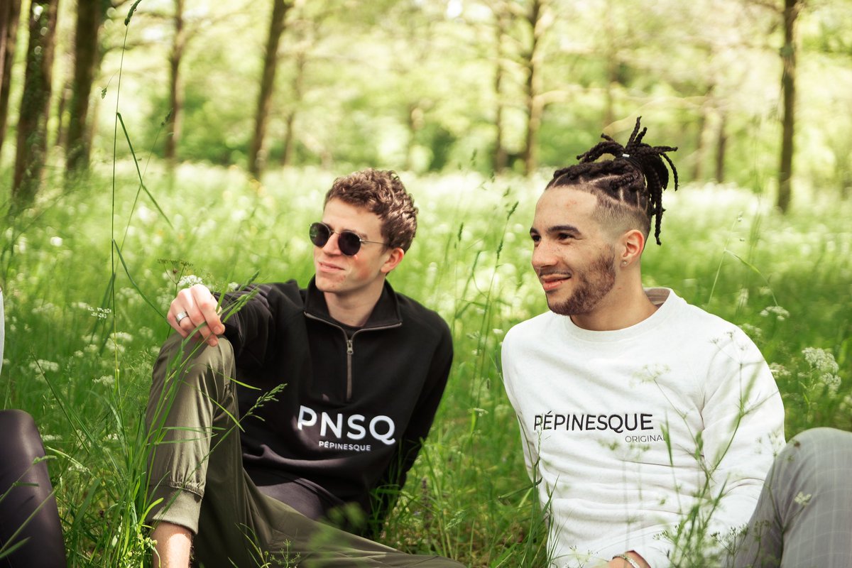PepinesqueFr's tweet photo. Ça sent le week-end… 😎

#pepinesque #hoodies #cotonbio https://t.co/XVuhxYIx29