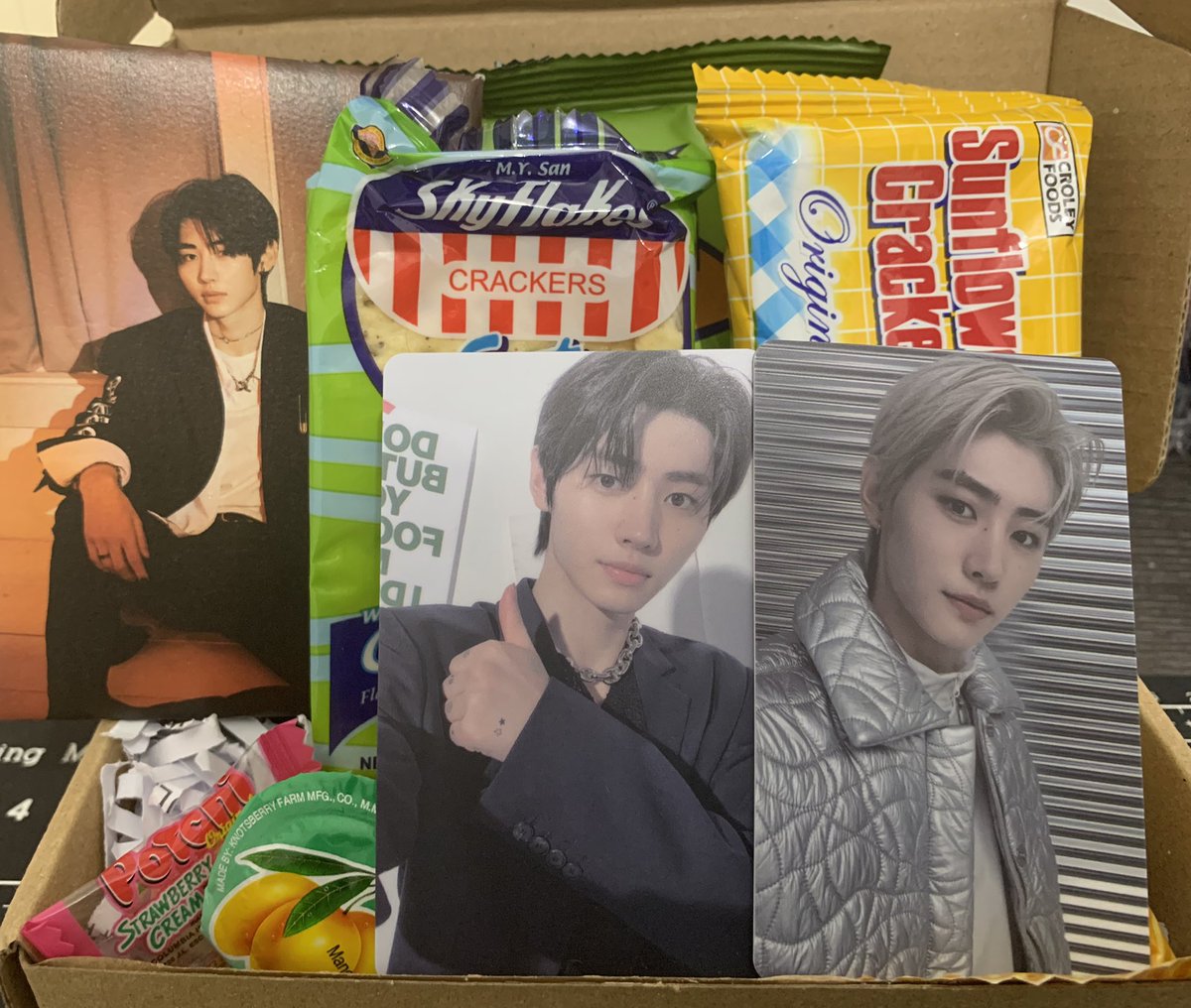 sahiiicart_'s tweet photo. 💌 ꒰ #AMails | #love_sevi ꒱

— hi @faericarts! my snacks w/ free hoon d:a lds arrived safely todei~ emz tysm for packing the pcs well and for the freebies. laview pi mwa mwa 🤍 https://t.co/Mv1yty9ux8