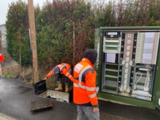 LosangeFibre's tweet photo. [INFO DEPLOIEMENT] 🏡🦺 Retour sur la réception de chantier dans le secteur de Jarny dans le département de la #meurtheetmoselle. 
✔️ Vérification des équipements du réseau
🙌 Ouvertures commerciales
#afondlafibre #losange #regiongrandest https://t.co/6WyU6tkRIg