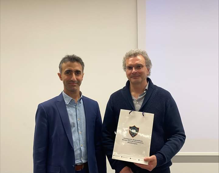 GomrukAkademiya's tweet photo. Gömrük Akademiyasının əməkdaşları Erasmus+ “Work4CE” layihəsi çərçivəsində İspaniyada keçirilən növbəti təlim həftəsində iştirak etmişdirlər.

Ətraflı:
https://t.co/S5GFm1ueZR https://t.co/UXomPORD2W