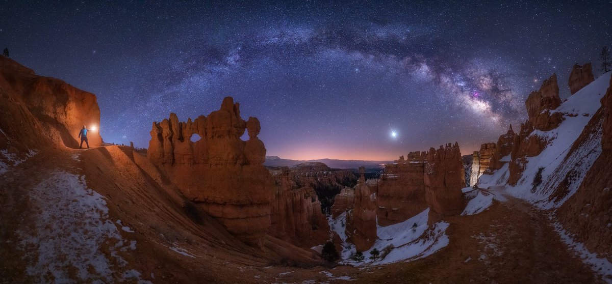 yksirinkan's tweet photo. Julio Castro Pardo, astro fotoğraflar çekmeyi seven bir sanatçı. Çektiği fotoğraflar genellikle panoramik boyutta. Sanatçı bu seçimi gökyüzünün genişliğini daha iyi betimlemek için tercih ettiğini söylüyor. https://t.co/RPStiv42mC